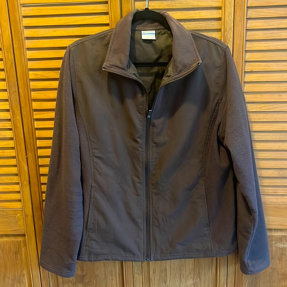 COLUMBIA sporty zip up jacket size XL Brown, like new condition
